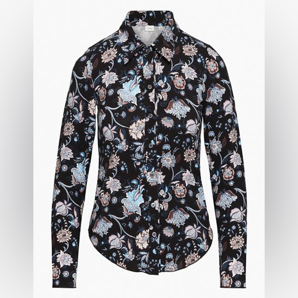 Aritzia Wilfred long sleeve pose button up black/noir blue size small